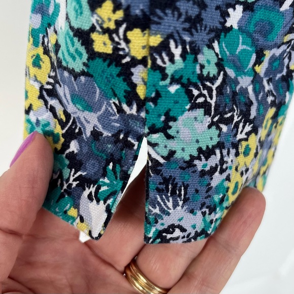 •LOFT• Riviera “Julie” Fit Floral Cropped Pants - Size 6 - Picture 7 of 11